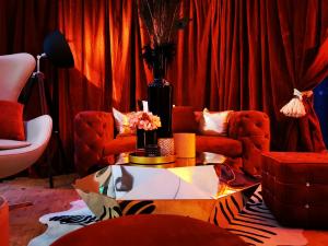 Diamond Loungetisch gold 1